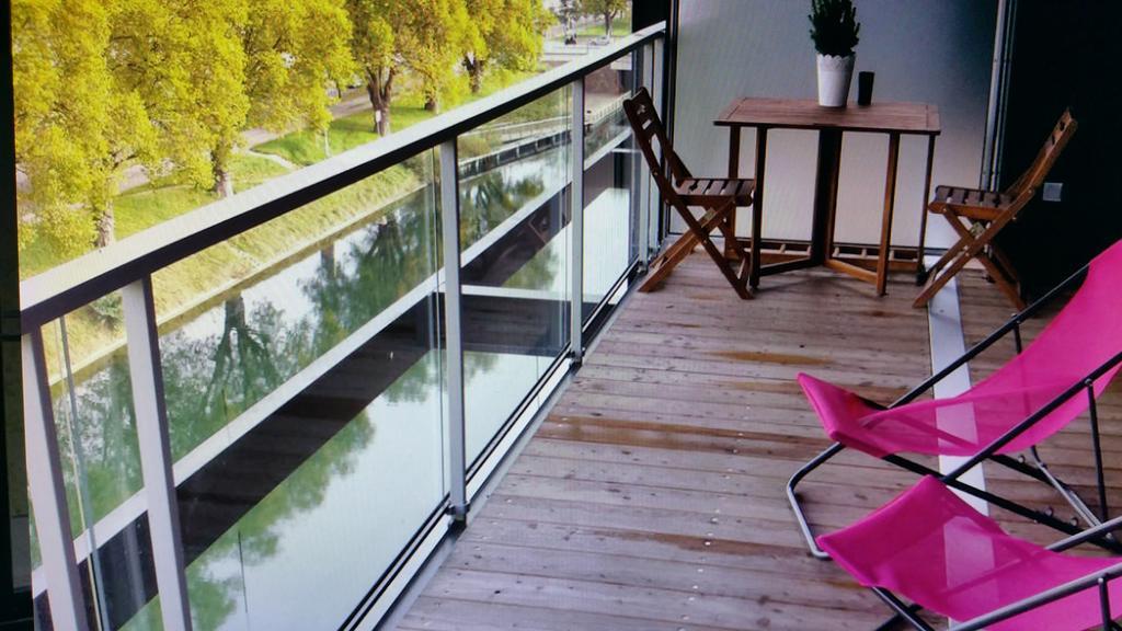 Studio Avec Terrace Docks Straßburg Exterior foto